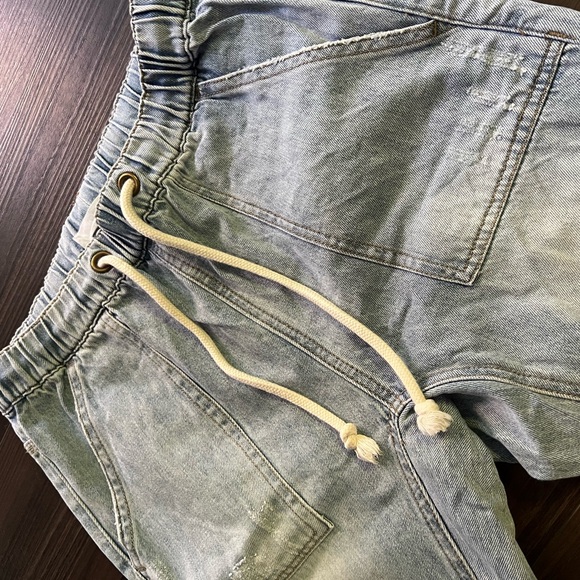 Shop Talulah Drawstring Jeans - Picture 3 of 5